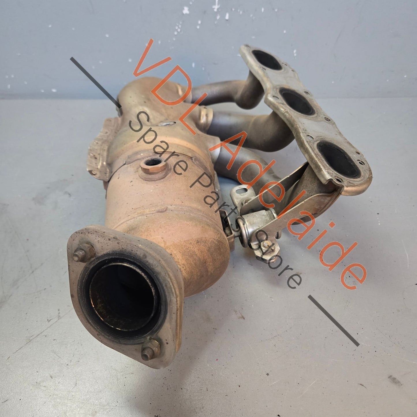 98111321105 981113211EX Porsche Boxster Cayman 2.7L Left Exhaust Manifold w Catalytic Converter 98111321105 981113211EX