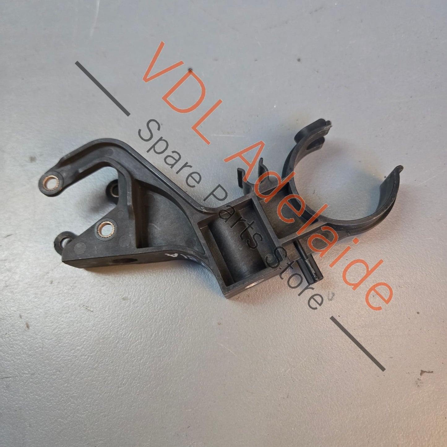 99110641303 Porsche 911 Cayman Boxster Bracket for Coolant Pipe Front Tub 99110641303