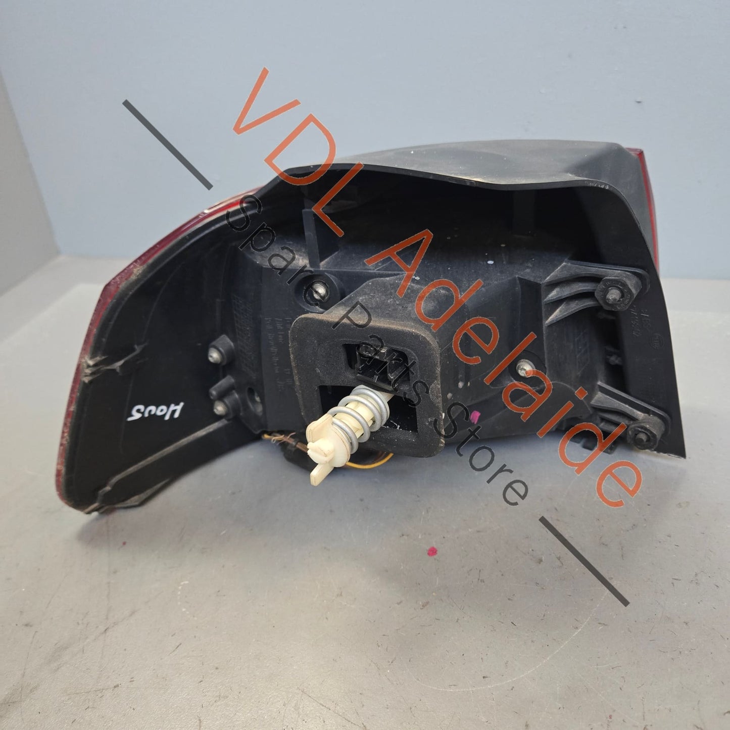 5K0945096Q VW Golf R LED Tail Light Right Outer Genuine OEM 5K0945096Q