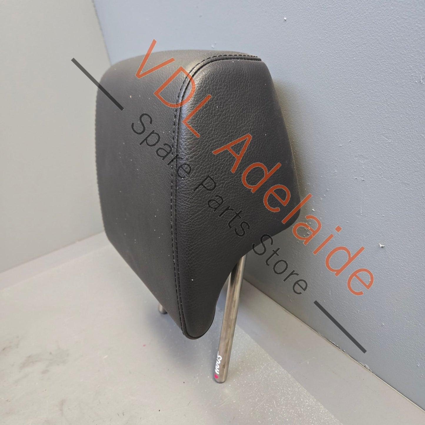 5K0885901AWYE 5K0885901AWYE VW Golf MK6 Rear Seat Headrest Leather Suits left or right position 5K0885901A WYE