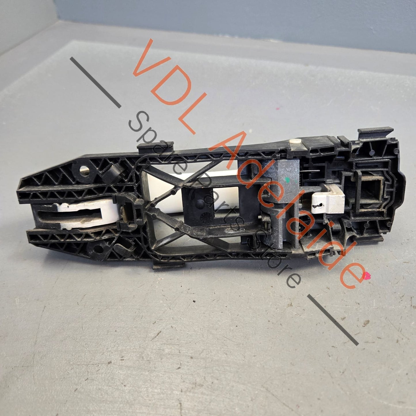 5N0839885H 1K8837206E VW Golf MK6 Right Rear Door Exterior Handle 5N0839885H 1K8837206E B4B4 Candy White (LB9A)