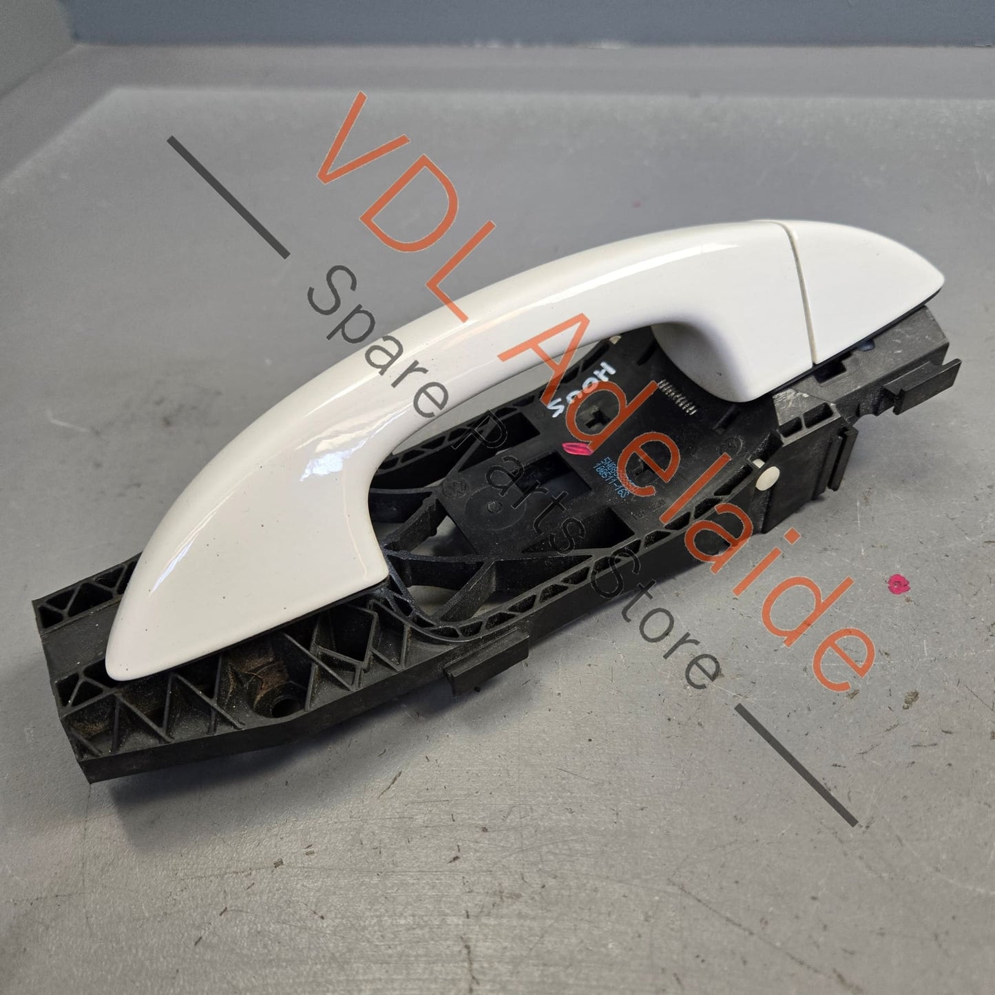 5N0839885H 1K8837206E VW Golf MK6 Right Rear Door Exterior Handle 5N0839885H 1K8837206E B4B4 Candy White (LB9A)
