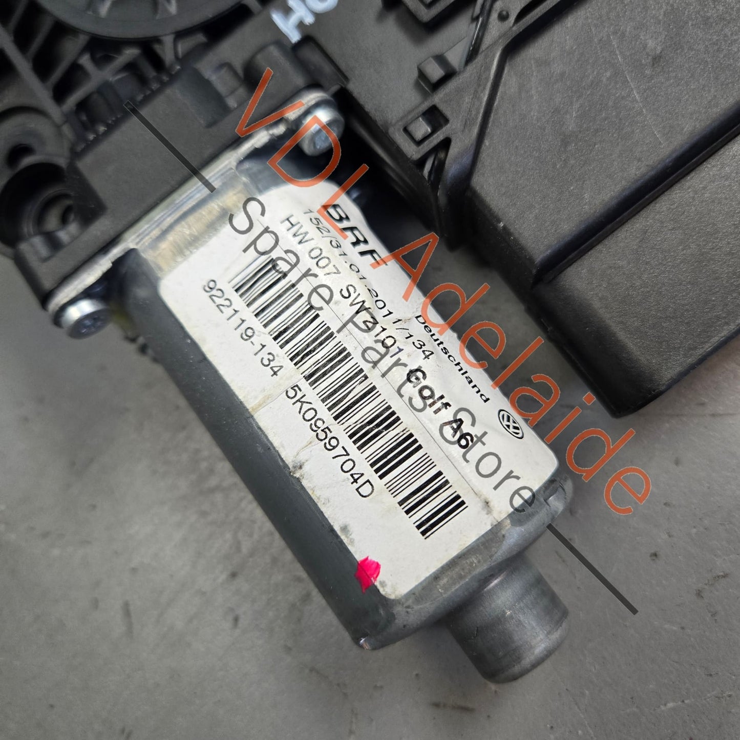 5K0959704D VW Volkswagen Jetta Golf MK6 Rear Right Window Regulator Motor 5K0959704D