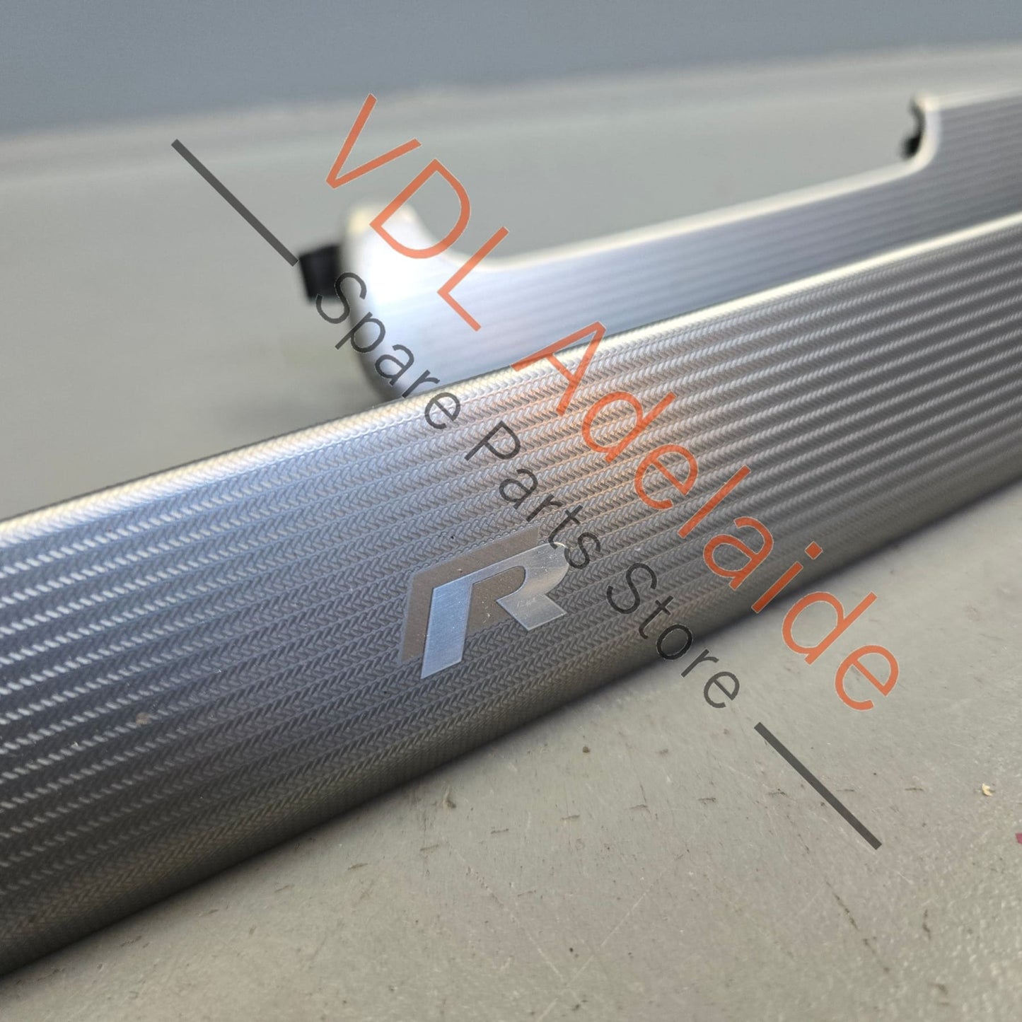 5K2858418CDV8 VW Golf R Mk6 Matt Aluminium Chrome Dashboard Dash Trim Insert Set for RHD 5K2858418C DV8