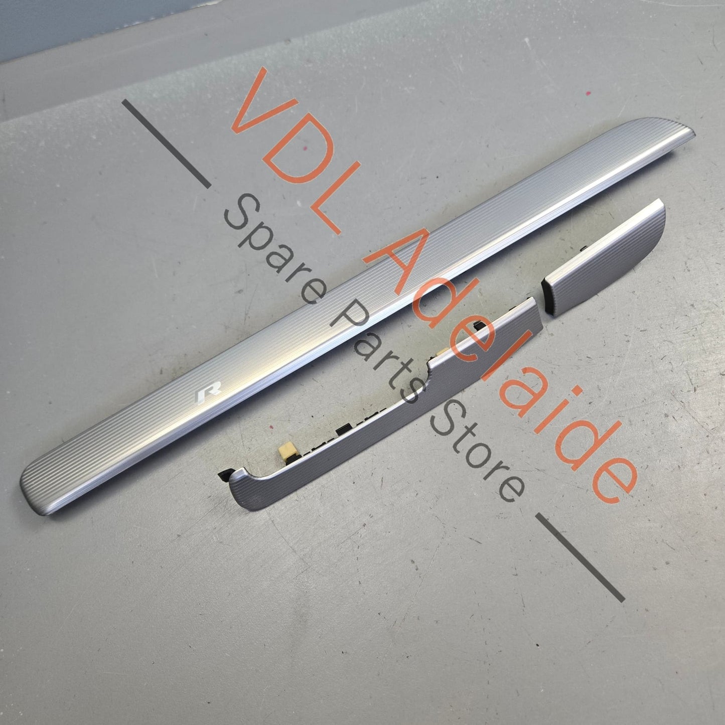5K2858418CDV8 VW Golf R Mk6 Matt Aluminium Chrome Dashboard Dash Trim Insert Set for RHD 5K2858418C DV8