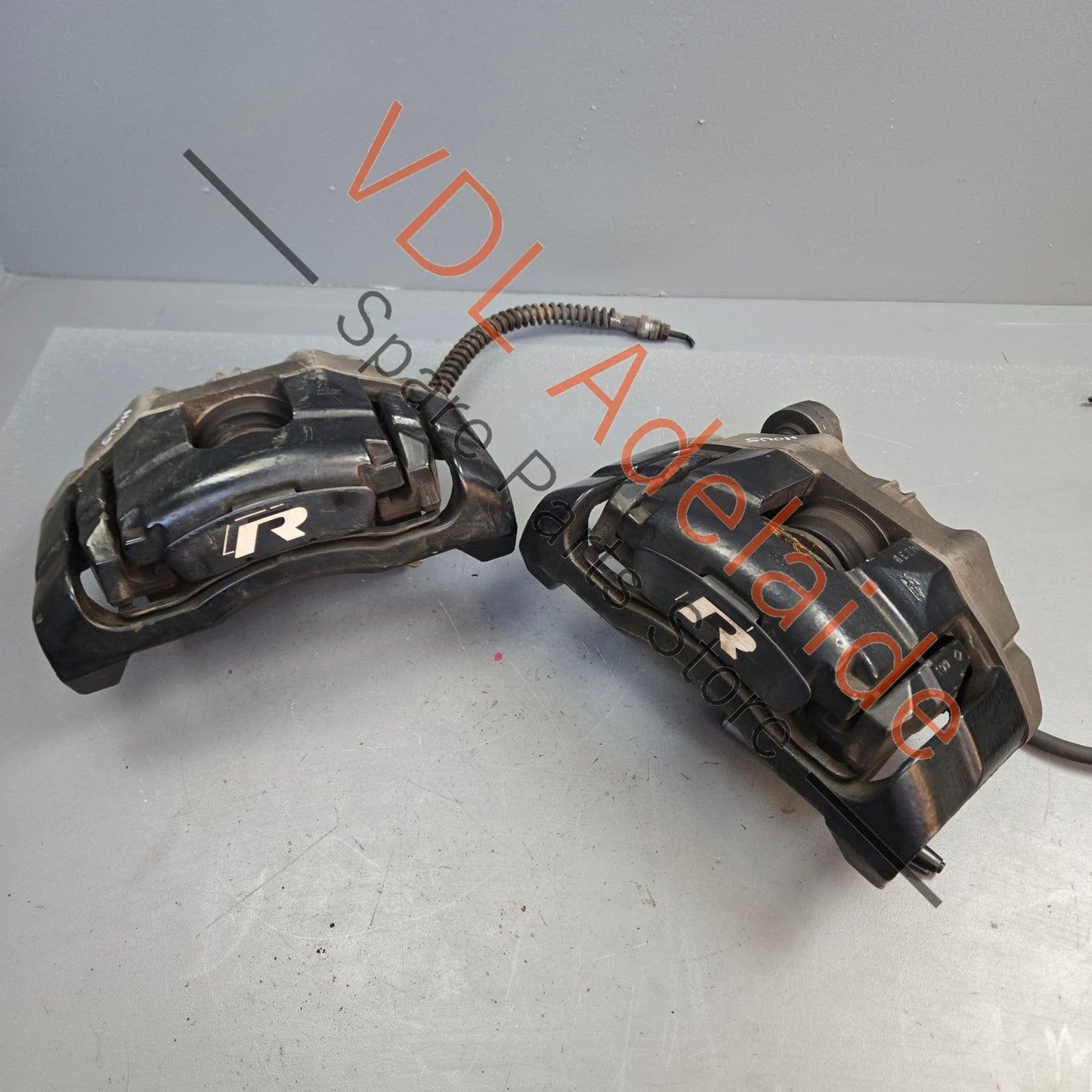 8P0615123A 8P0615124A Audi S3 Front Brake Caliper Set suit 345 x 30mm Rotor 8P0615123A 8P0615124A