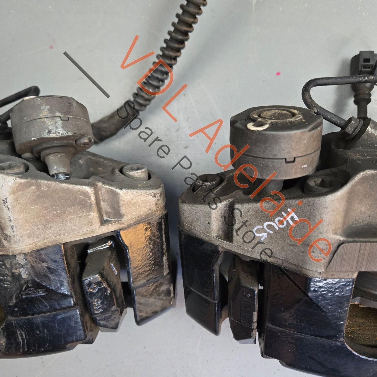 8P0615123A 8P0615124A Audi S3 Front Brake Caliper Set suit 345 x 30mm Rotor 8P0615123A 8P0615124A