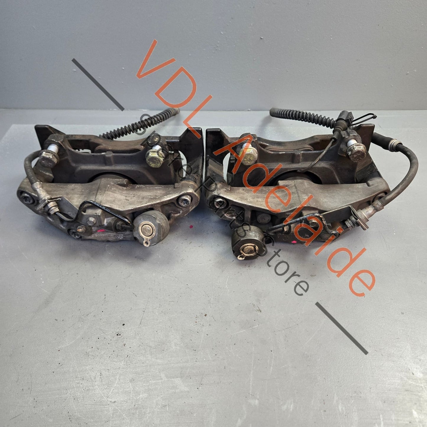 8P0615123A 8P0615124A Audi S3 Front Brake Caliper Set suit 345 x 30mm Rotor 8P0615123A 8P0615124A