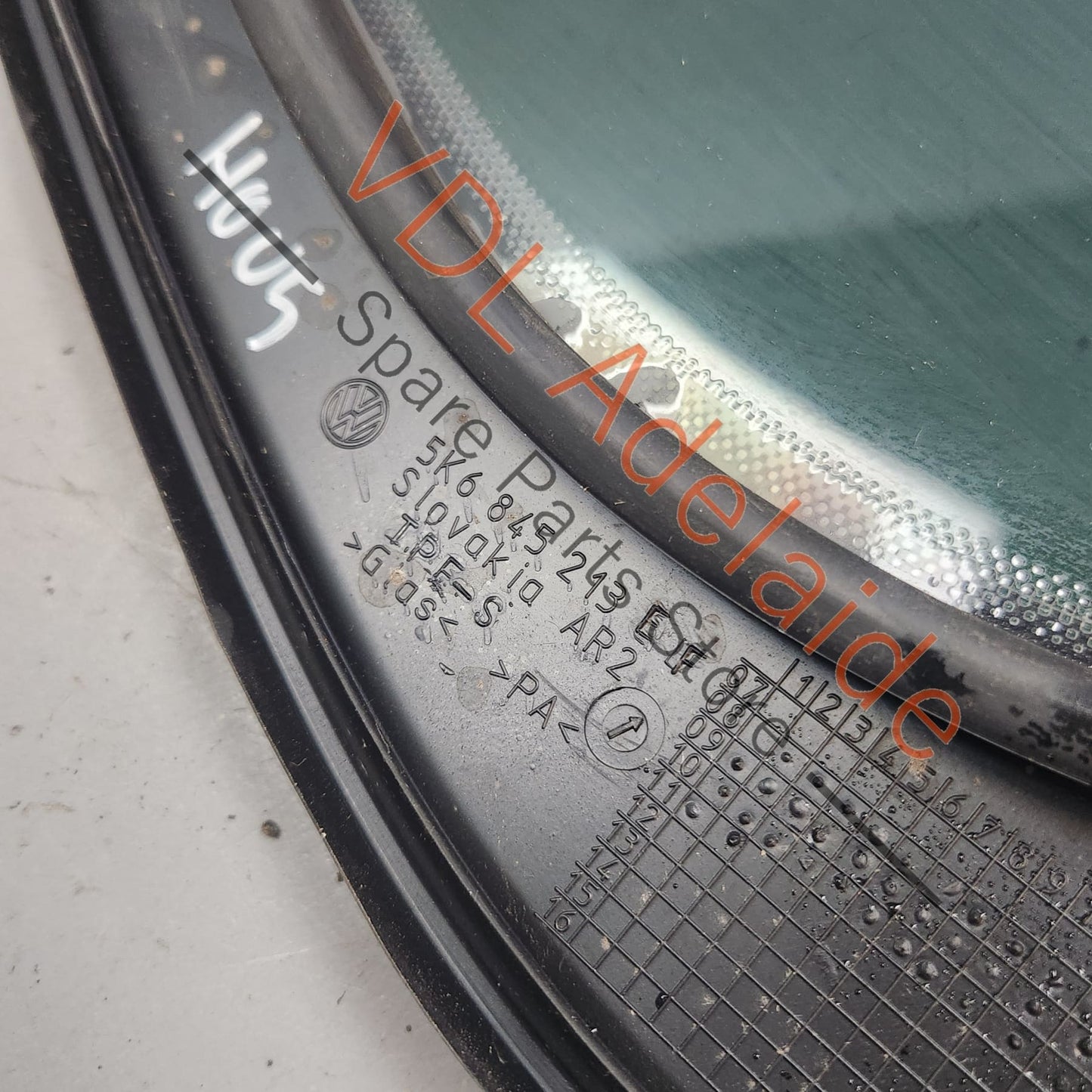 5K6845213F VW Golf MK6 Rear Left Door Quarter Window 5K6845213F