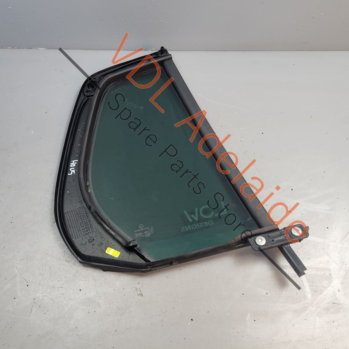 5K6845213F VW Golf MK6 Rear Left Door Quarter Window 5K6845213F