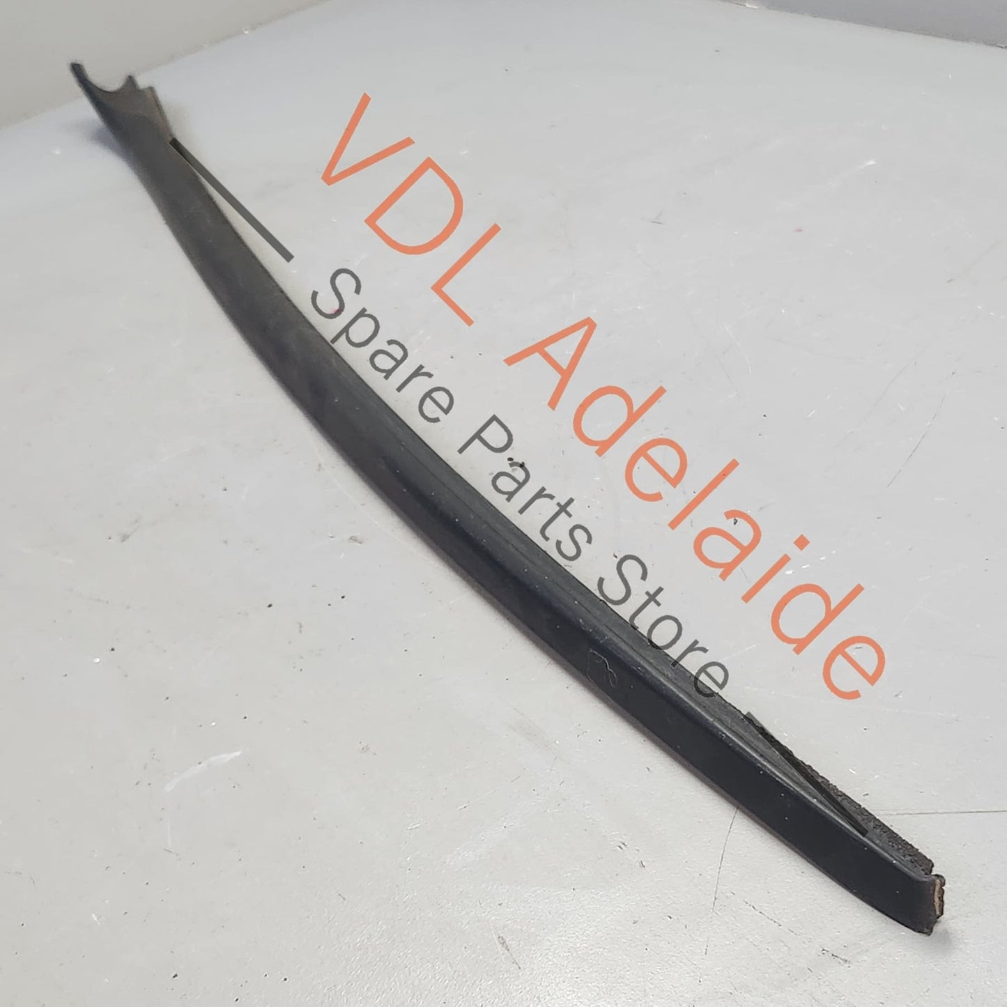 5K0854319 VW Golf MK6 LHS Left Windscreen Edge Strip Trim Moulding 5K0854319