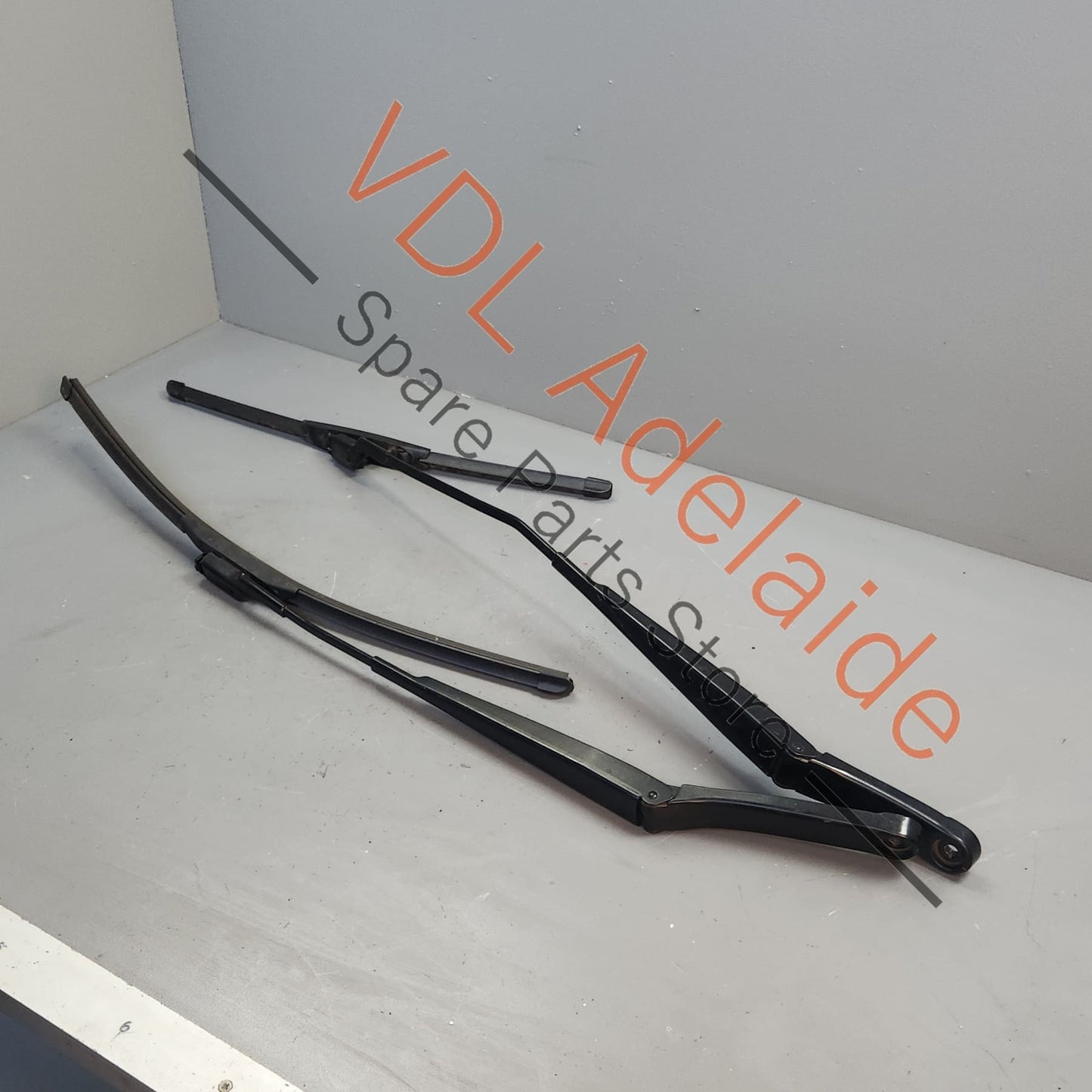 1Q2955410 1Q2955409 VW Golf MK6 Windscreen Wiper Arms Arm Left & Right