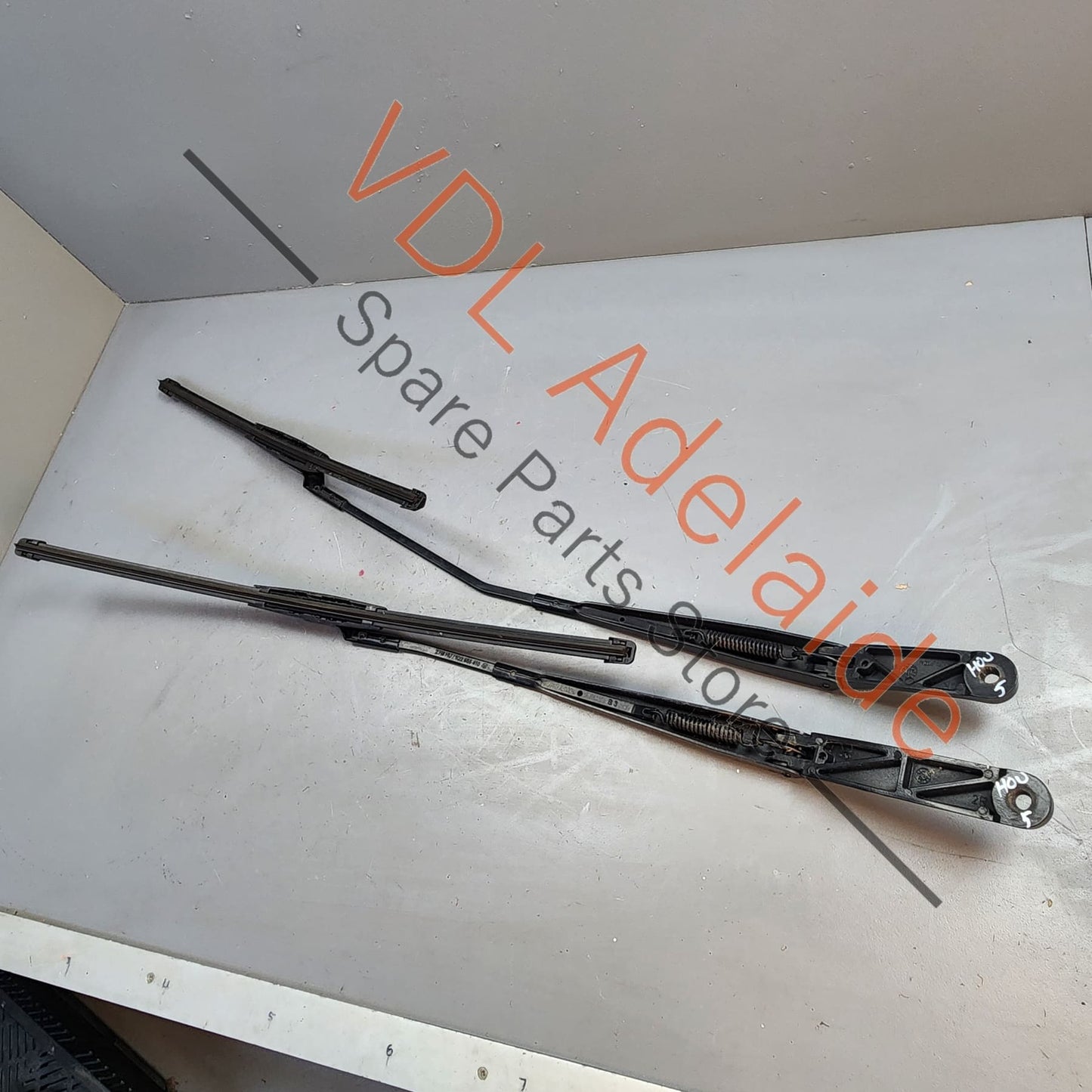 1Q2955410 1Q2955409 VW Golf MK6 Windscreen Wiper Arms Arm Left & Right