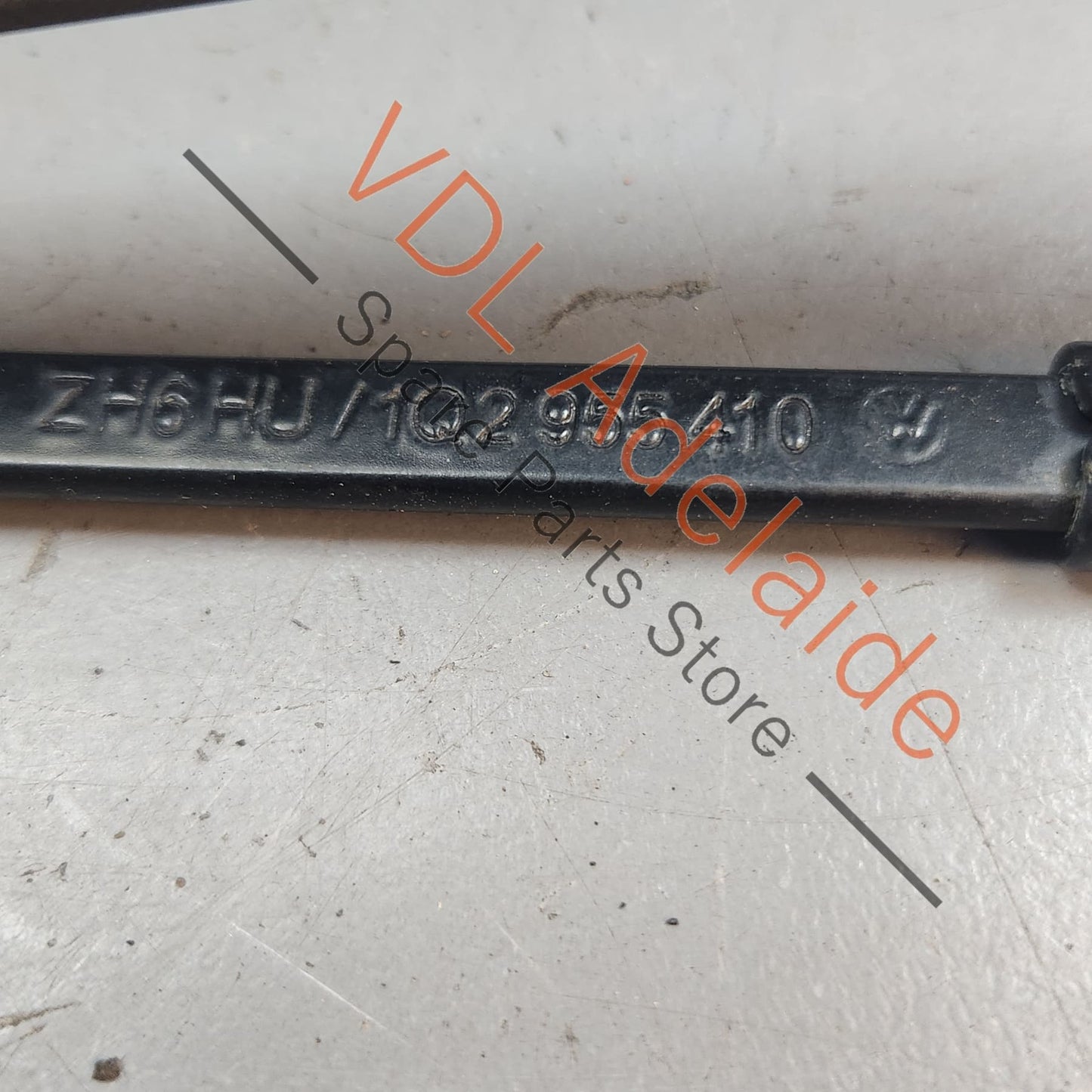1Q2955410 1Q2955409 VW Golf MK6 Windscreen Wiper Arms Arm Left & Right