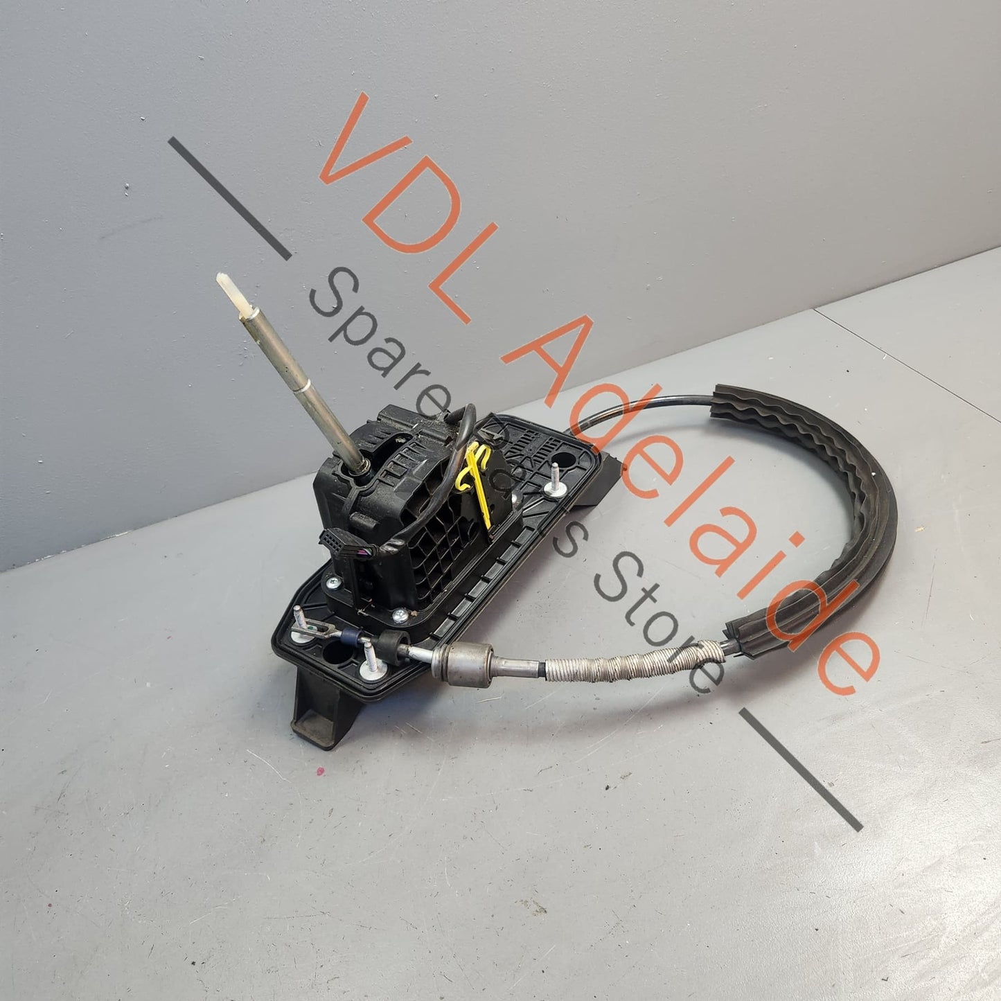 5K2713025AA 5K2713025EQ VW Golf R MK6 DSG Gear Shifter Selector for RHD 5K2713025AA 5K2713025EQ