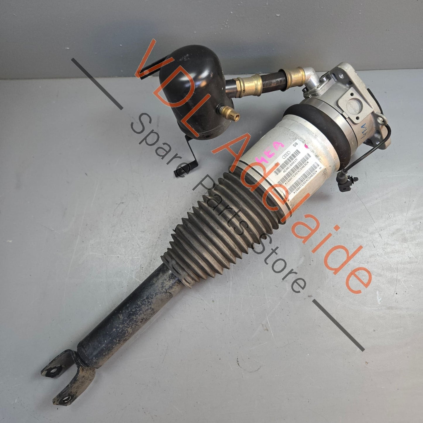 4E0616001M 4E0616001T Audi D3 S8 Rear Left Shock Absorber Air Suspension Strut 4E0616001M 4E0616001T