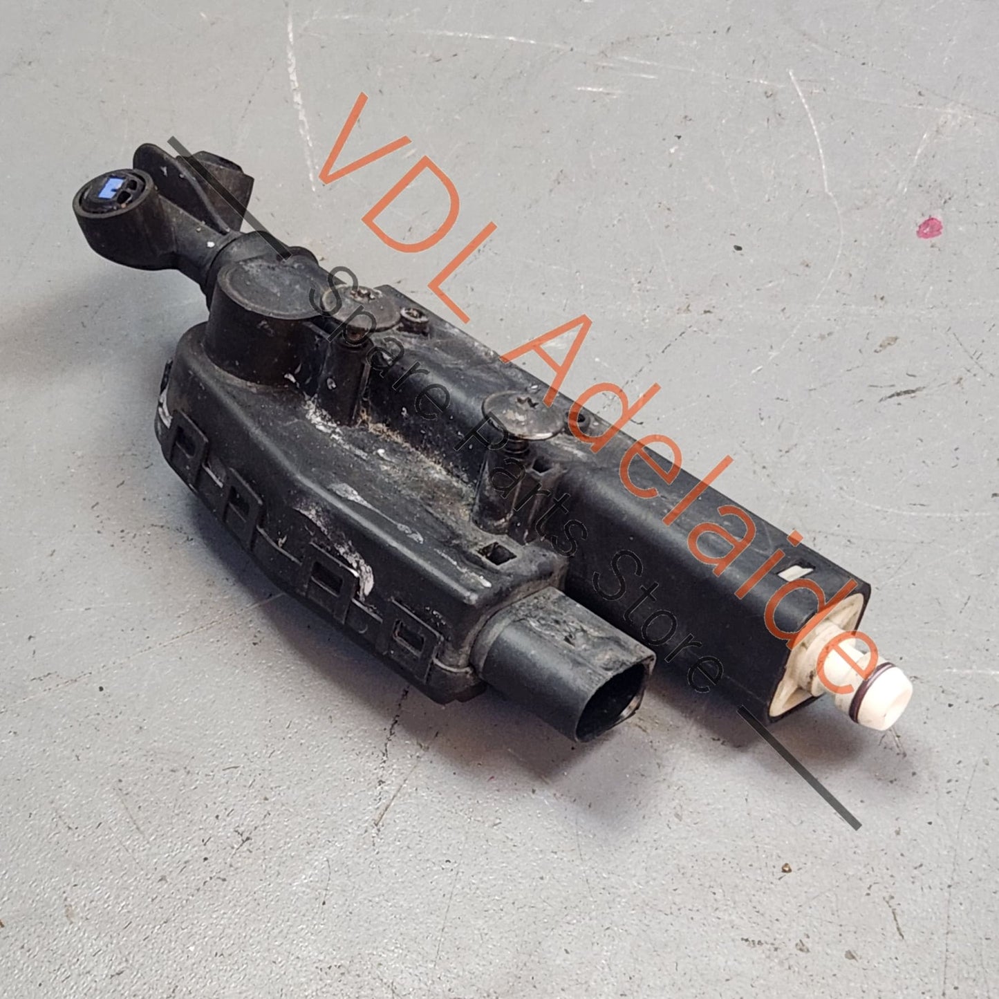 4E0955965AA Audi A8 S8 D3 Headlight Washer Nozzle Jet Lift Cylinder 4E0955965AA