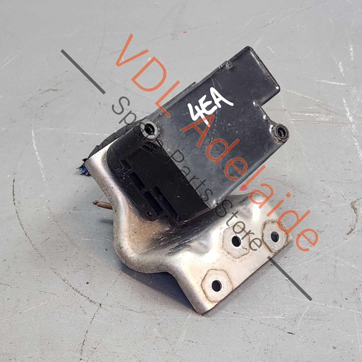 4F0616013 Audi A8 S8 D3 4E Air Suspension Control Valve Block 4F0616013