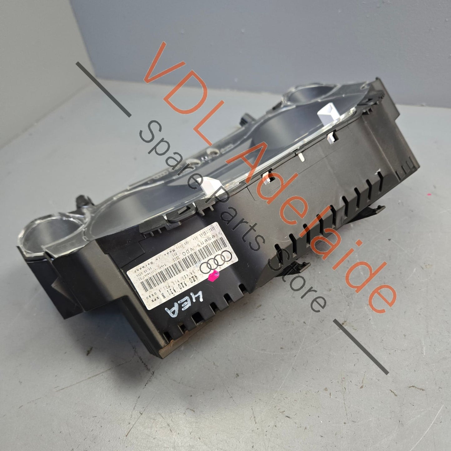 4E0920931N Audi S8 V10 D3 Instrument Cluster Dash Screen 300kmh 4E0920931N