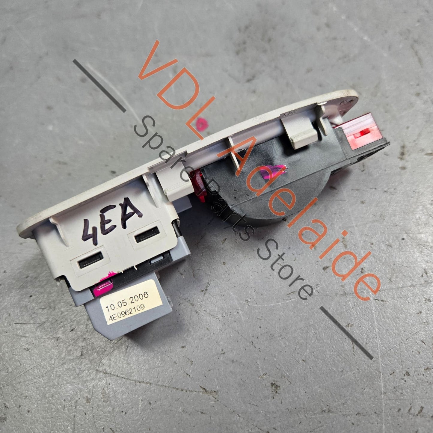 4E0962109 Audi A8 D3 Door Button Switch for Tow Away Anti Theft Protection 4E0962109