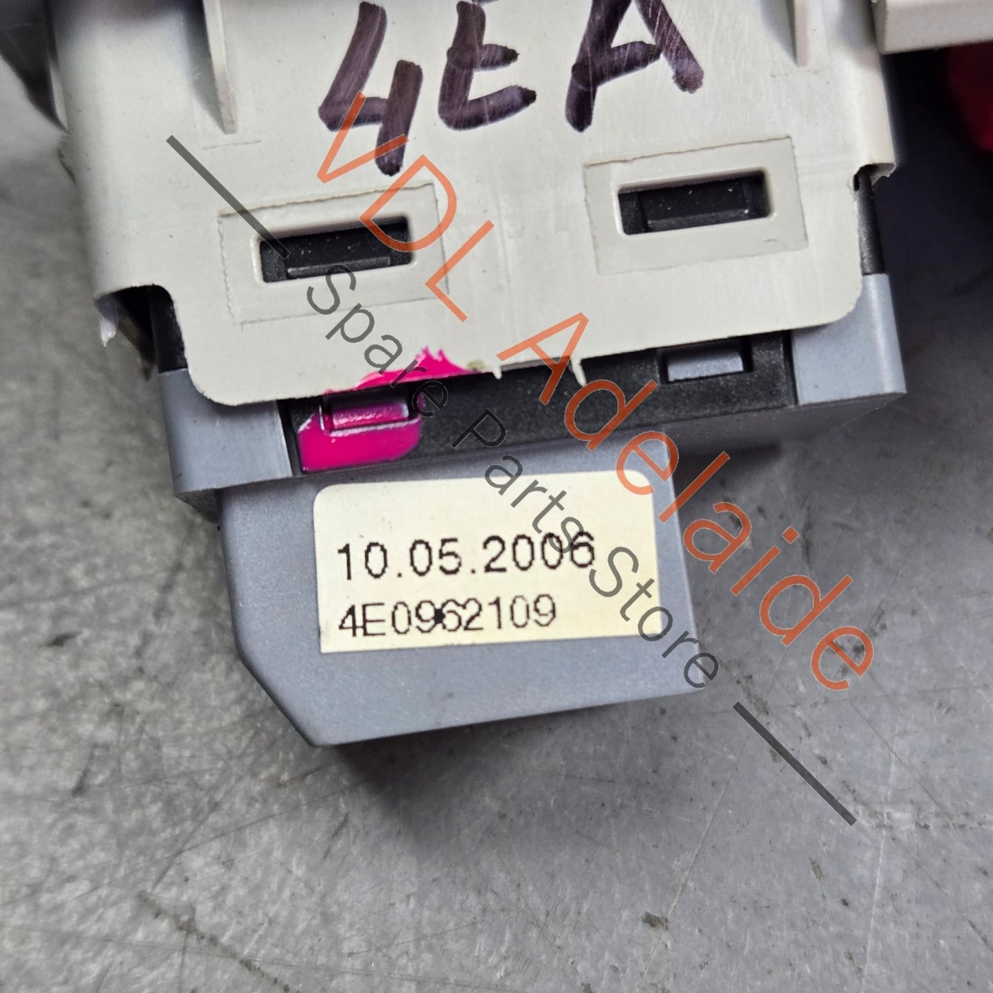 4E0962109 Audi A8 D3 Door Button Switch for Tow Away Anti Theft Protection 4E0962109