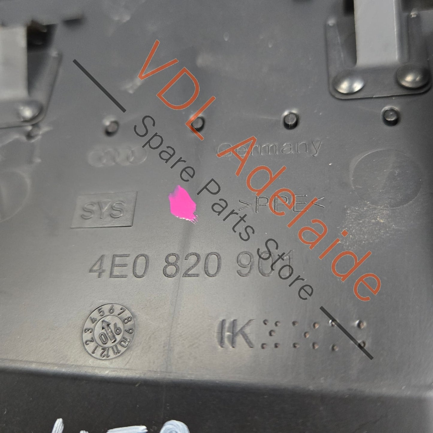 4E0820901J3Q7 4E0820901J 4E0820901 Audi A8 D3 4E Left Side Dashboard Air Vent 4E0820901J 3Q7