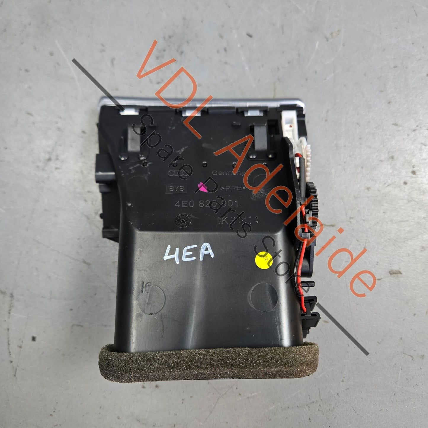 4E0820901J3Q7 4E0820901J 4E0820901 Audi A8 D3 4E Left Side Dashboard Air Vent 4E0820901J 3Q7