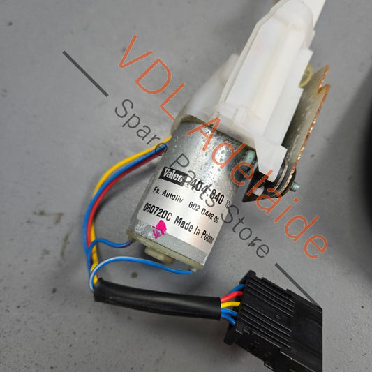 4E2857705 4E2857705KPF Audi A8 S8 Front Left Seat Belt Seatbelt 4E2857705 KPF Colour Platinum