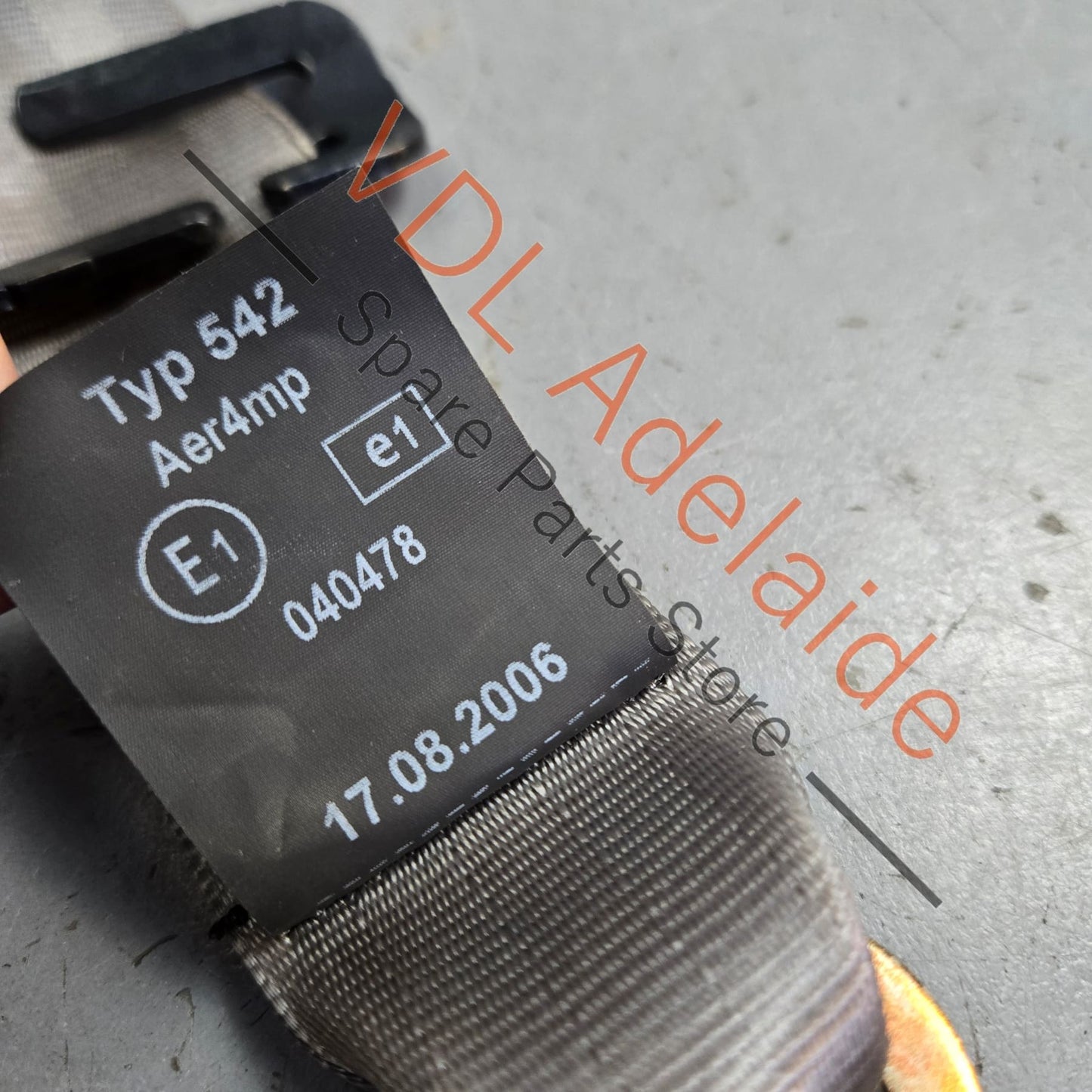 4E0857807CKPF 4E0857807C Audi A8 S8 Rear Centre Seat Belt Seatbelt 4E0857807C KPF Colour Platinum