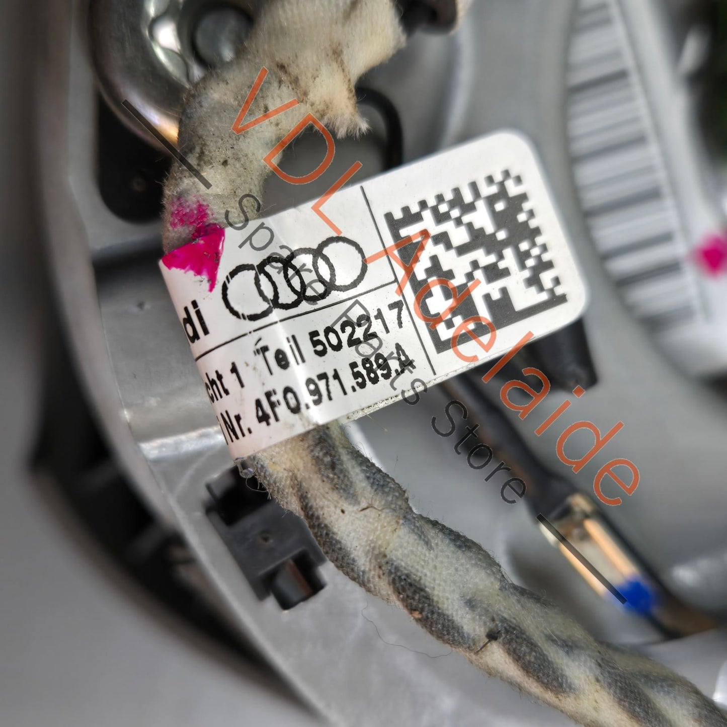 4E0880201BN26Z Audi A8 Steering Wheel Airbag 4E0880201BN 26Z Colour Swing/Dark Grey