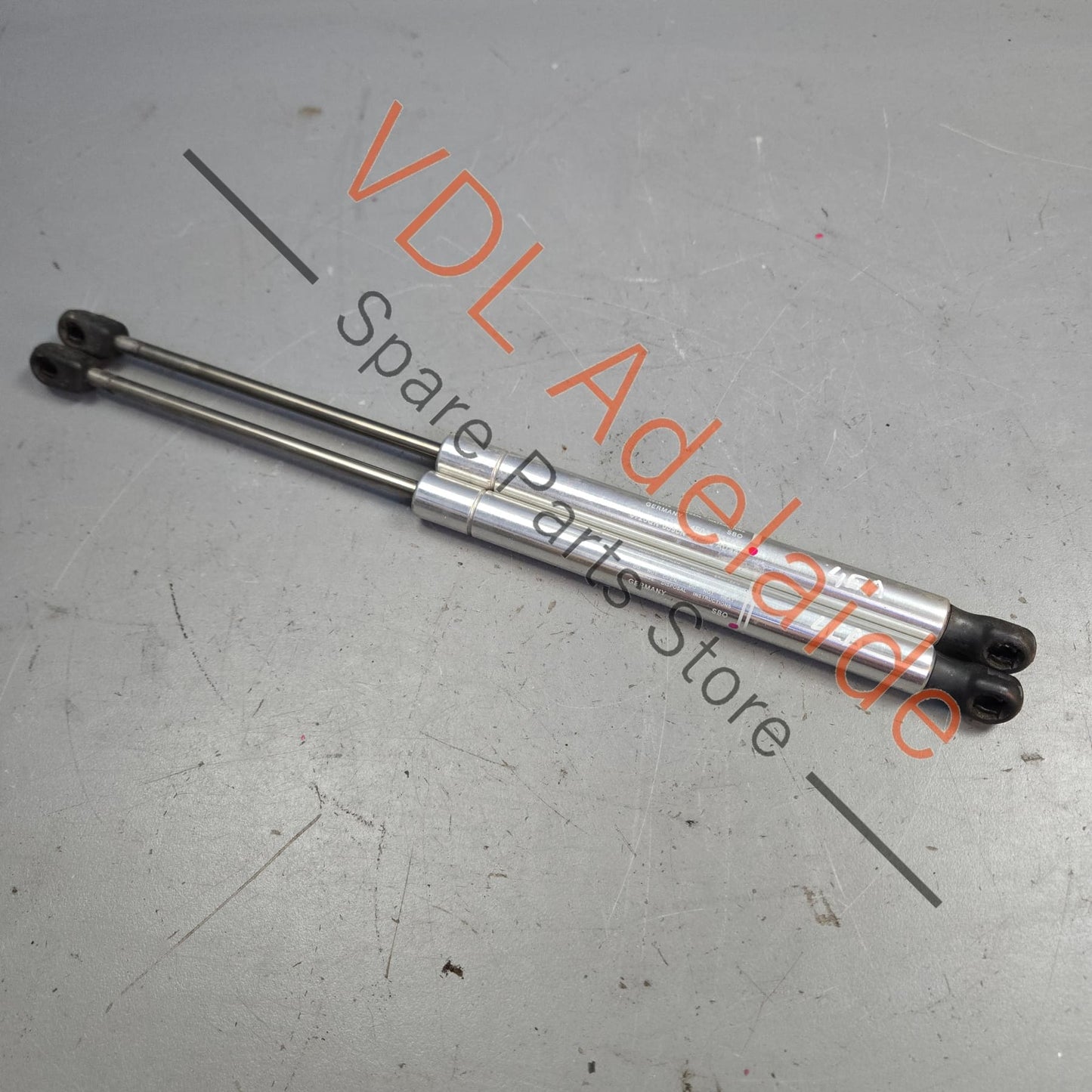 4E0827551C 4E0827552C Audi A8 S8 Rear Lid Boot Gas Lift Strut Pair 4E0827551C 4E0827552C