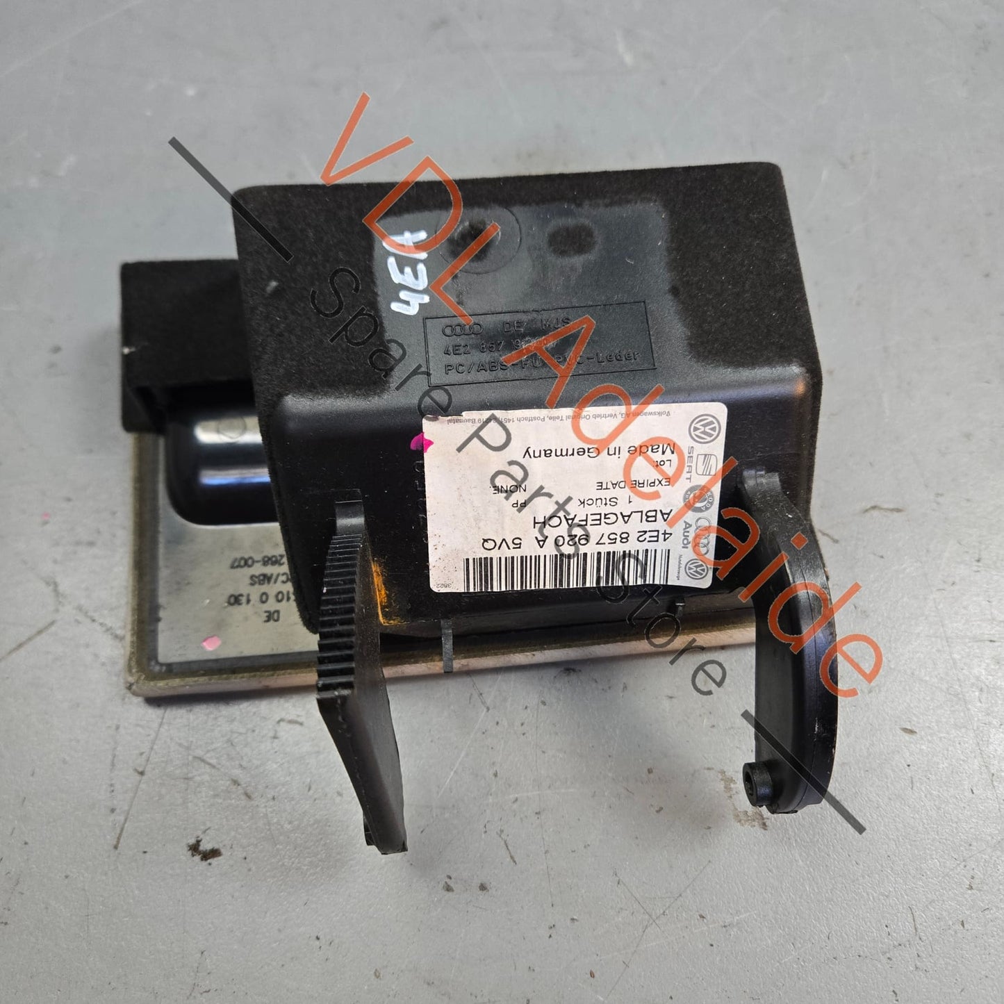 4E2857920A 4E2857920A5VQ Audi A8 S8 Drivers Side Glove Compartment Box Lid 4E2857920A 5VQ
