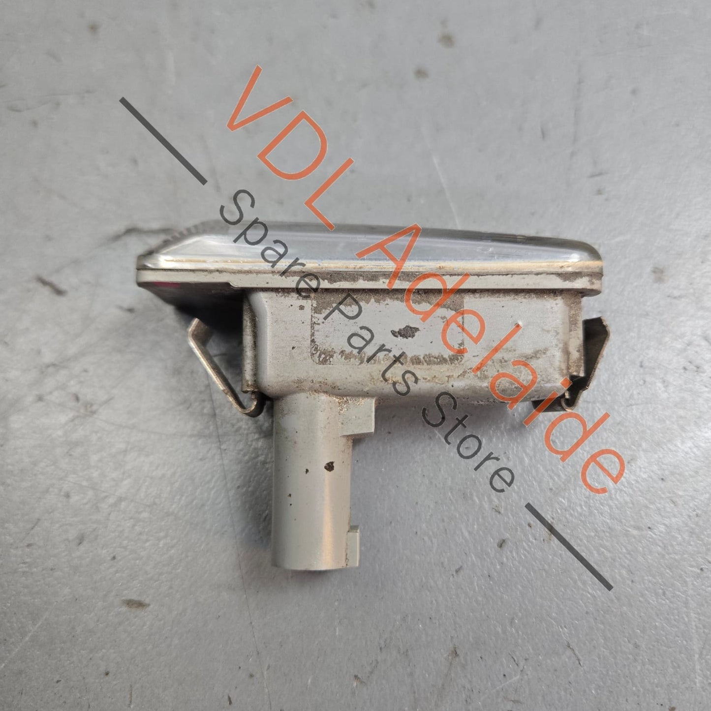 4E0949127 Audi A8 S8 Left Turn Signal Blinker Flasher 4E0949127