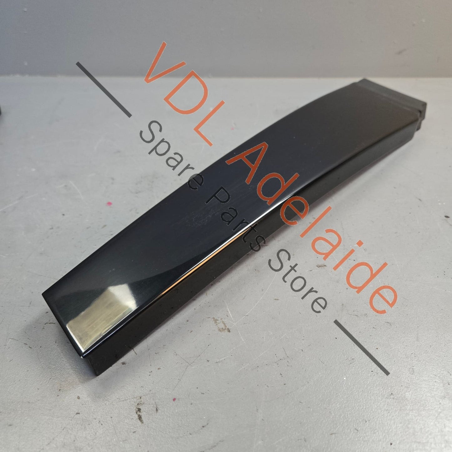 4E0853290AY9B 4E0853290A Audi A8 Exterior B Pillar Trim Gloss Black Right 4E0853290A Y9B