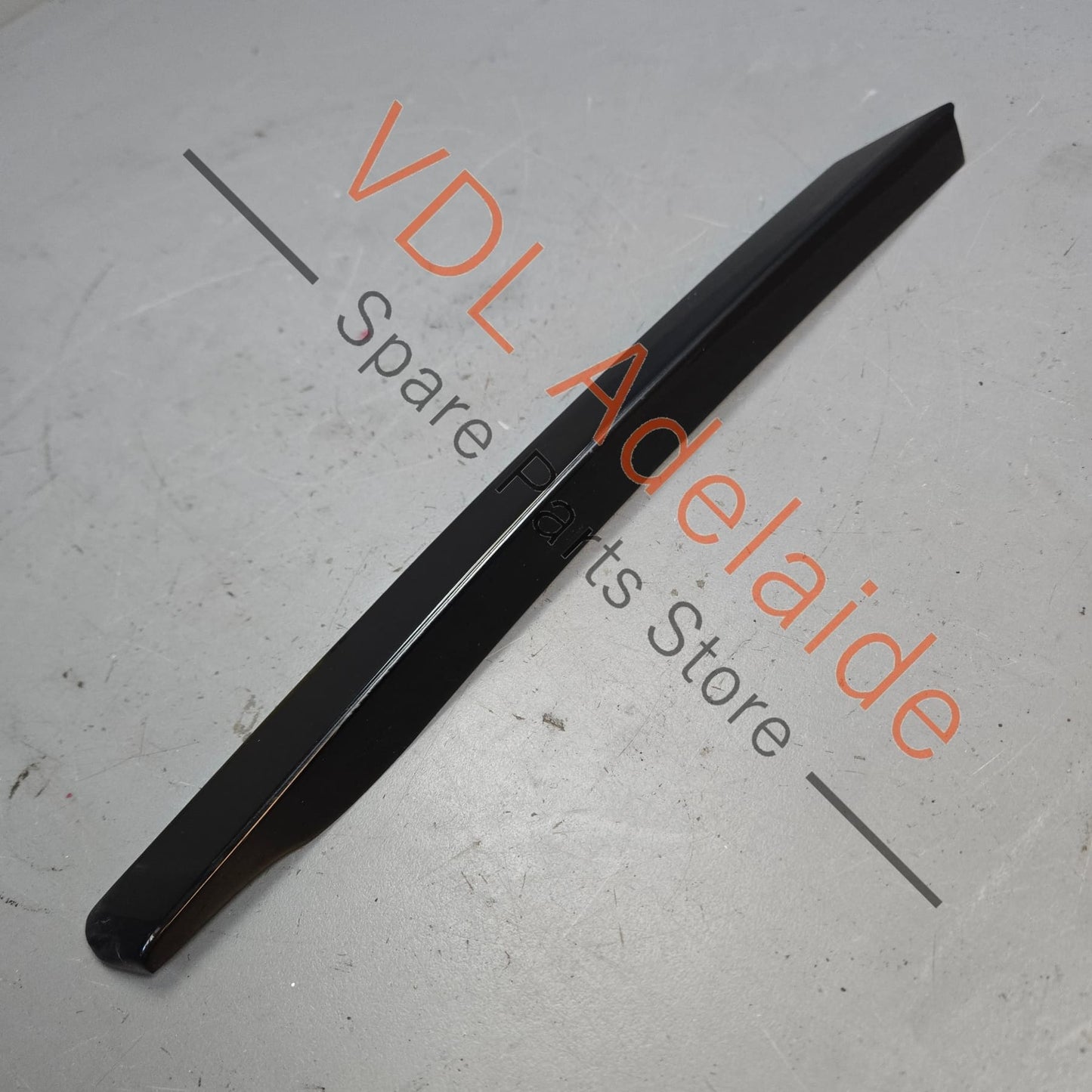 4E0853378B 4E0853378BY9B Audi A8 Exterior C Pillar Trim Gloss Black Right 4E0853378B Y9B