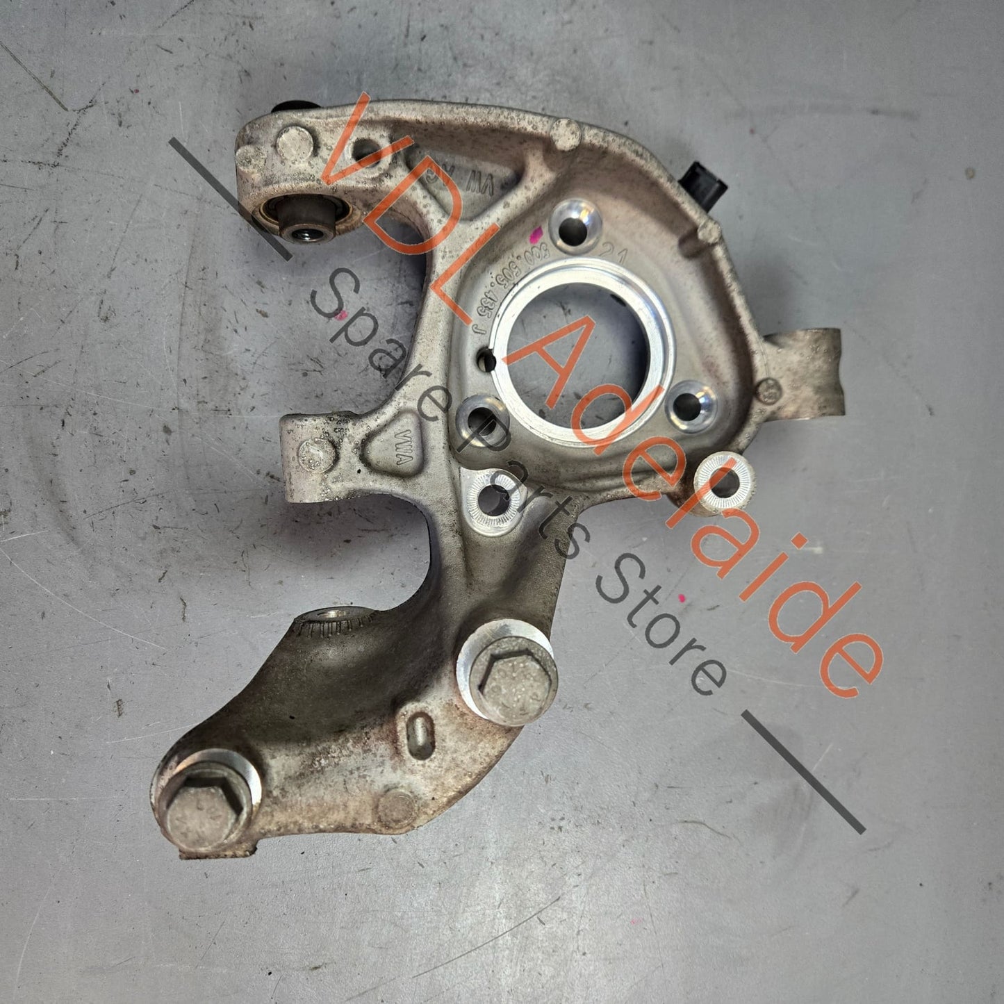 5Q0505435J VW Golf MK7 R Left Rear Wheel Bearing Housing Hub Knuckle Spindle 30MM 5Q0505435J