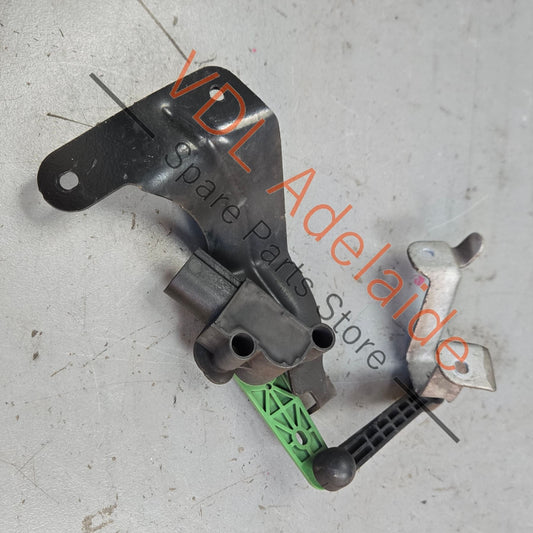 5Q0512521G    AVW Golf MK7 Rear Left Suspension Level Sensor 5Q0512521G