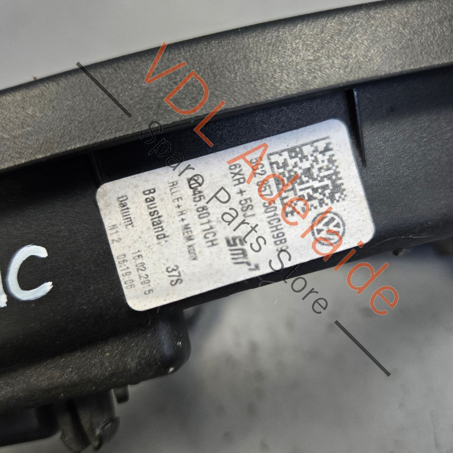 5G0857601A 5G0857601A9B9 VW Golf R MK7 Left Side Wing Mirror Frame 5G0857601A