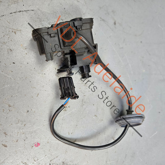 5C6810773H    VW Golf R Mk7 Fuel Filler Door Flap Open Release Control Element Mechanism 5C6810773H