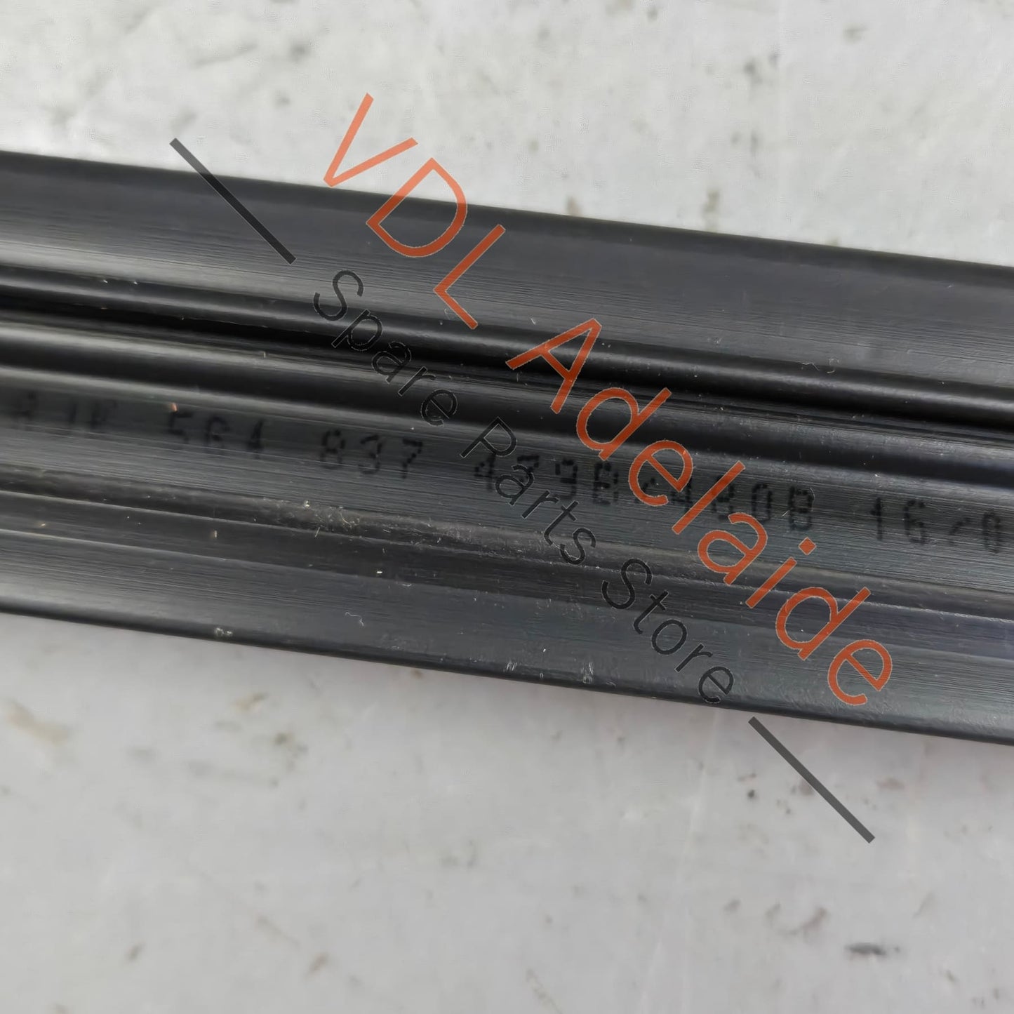 5G4837432K5AP VW Golf MK7 Front Right Door Frame Window Rubber 5G4837432K 5AP
