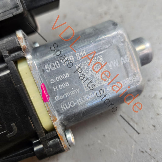 5Q0959811 5Q0959407   VW Golf MK7 Rear Left Window Regulator Motor 5Q0959811 5Q0959407