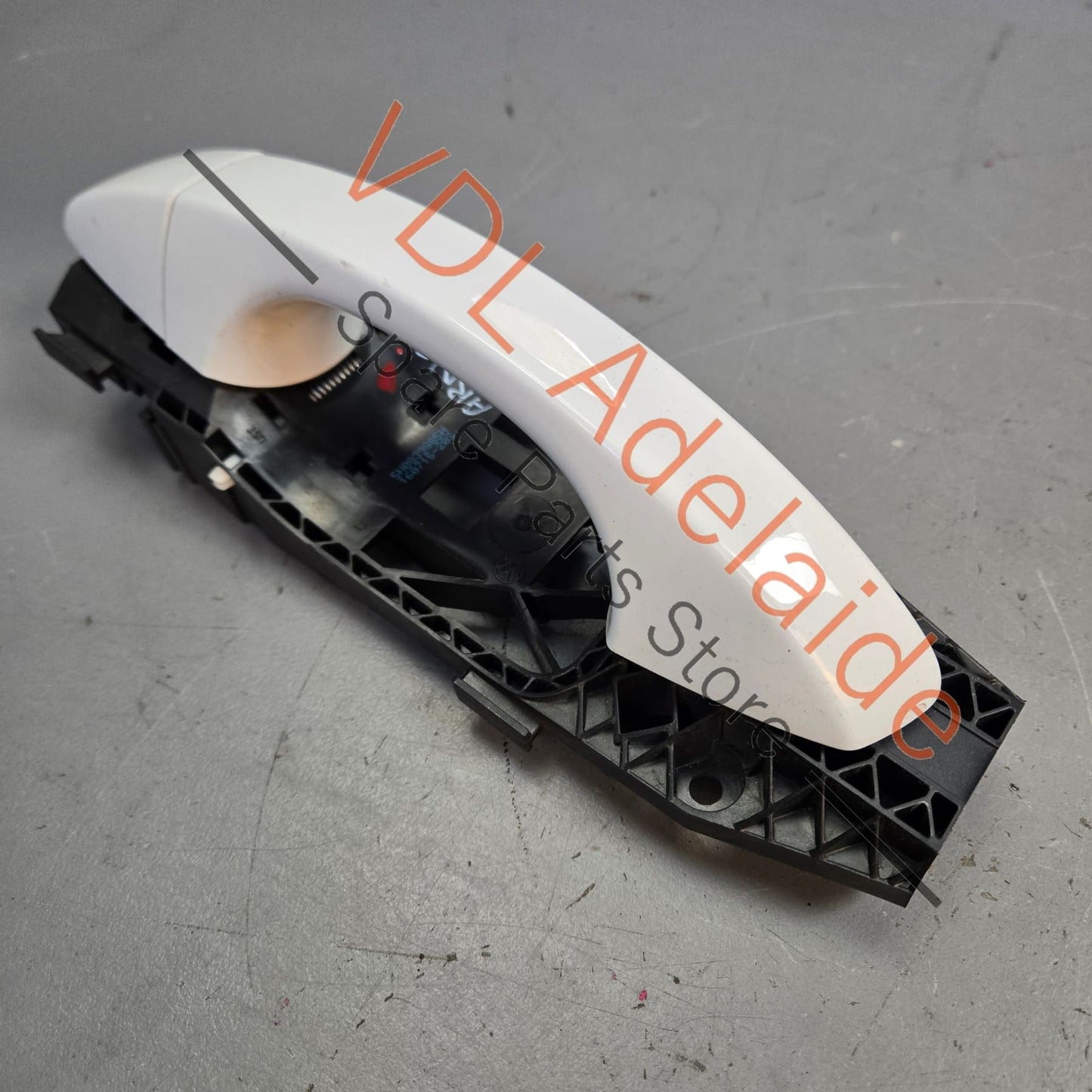 5G0837205N VW Golf MK7 Rear Left Exterior Door Handle Pure White 0Q C9A LC9A 5G0837205N GRU