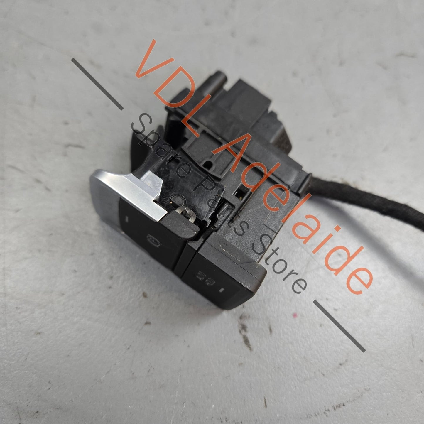 5G0927225D VW Golf MK7 7.5 EPB Park Brake Switch Centre Console with Wiring Tail 5G0927225D
