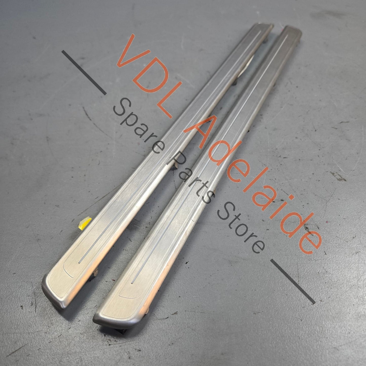 5G4853369K 5G4853369KDAT VW Golf R MK7 7.5 Pair of Illuminated Blue LED Sill Trim Entry Light Strip 5G4853369K DAT Suit 4dr Models
