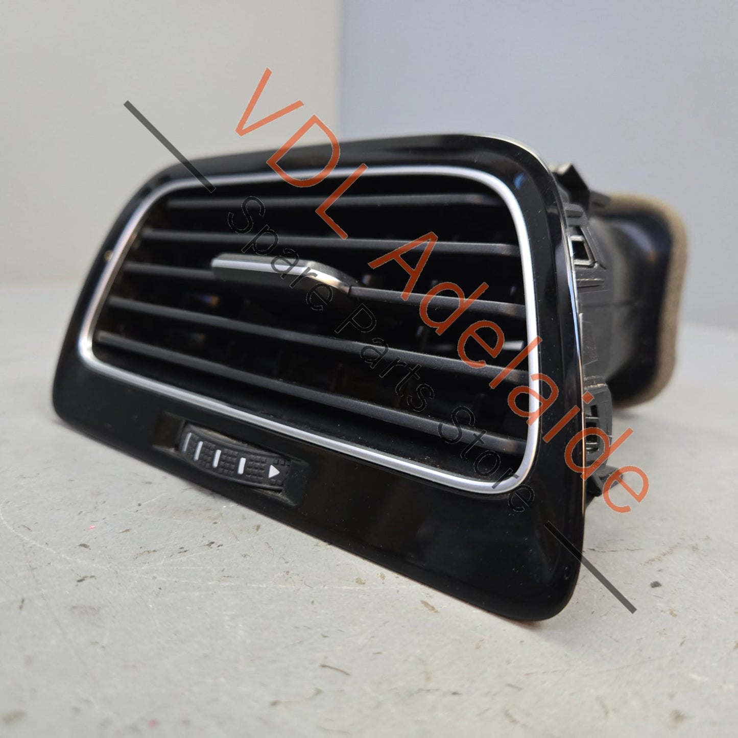 5G2819703R VW Golf MK7 7.5 Left Side Dash Air Vent AC 5G2819703R QYI Gloss Black