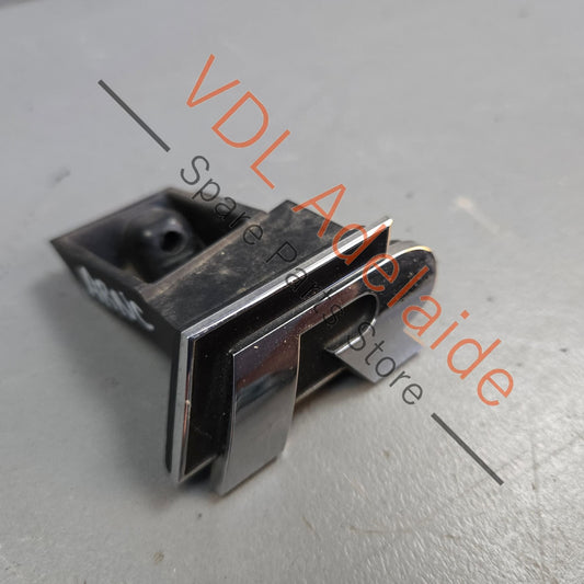 1K8853675KFOD 5G0853957J041   VW Golf R MK7 Front Grille Badge 1K8853675K FOD 5G0853957J 041