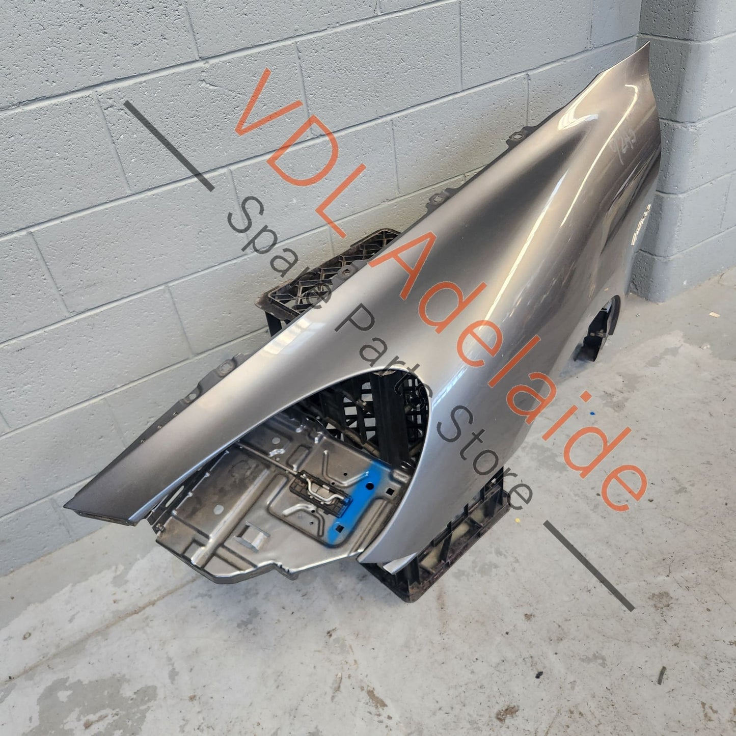Porsche Cayenne 958 Front Left Fender Mudguard Panel Meteor Gray Metallic M7W/9Q