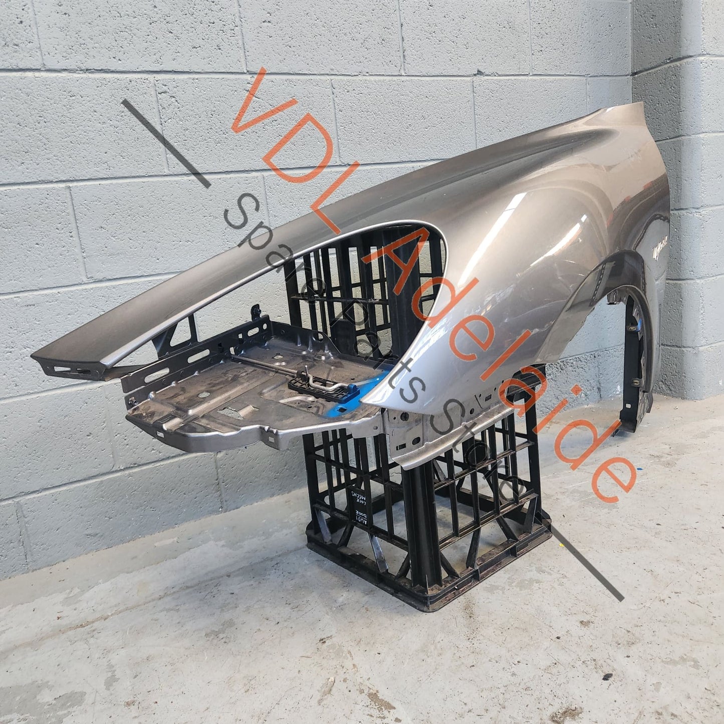 Porsche Cayenne 958 Front Left Fender Mudguard Panel Meteor Gray Metallic M7W/9Q