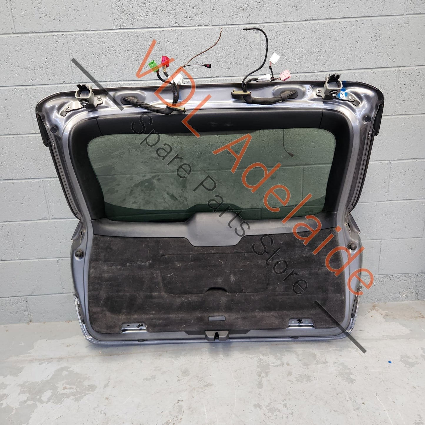 958 512 939 01 041 Porsche Cayenne 958 Rear Hatch Boot Lid Panel Meteor Gray Metallic M7W/9Q Incl rear spoiler 95851293901
