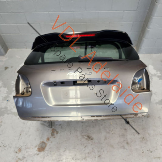 958 512 939 01 041    Porsche Cayenne 958 Rear Hatch Boot Lid Panel Meteor Gray Metallic M7W/9Q Incl rear spoiler 95851293901